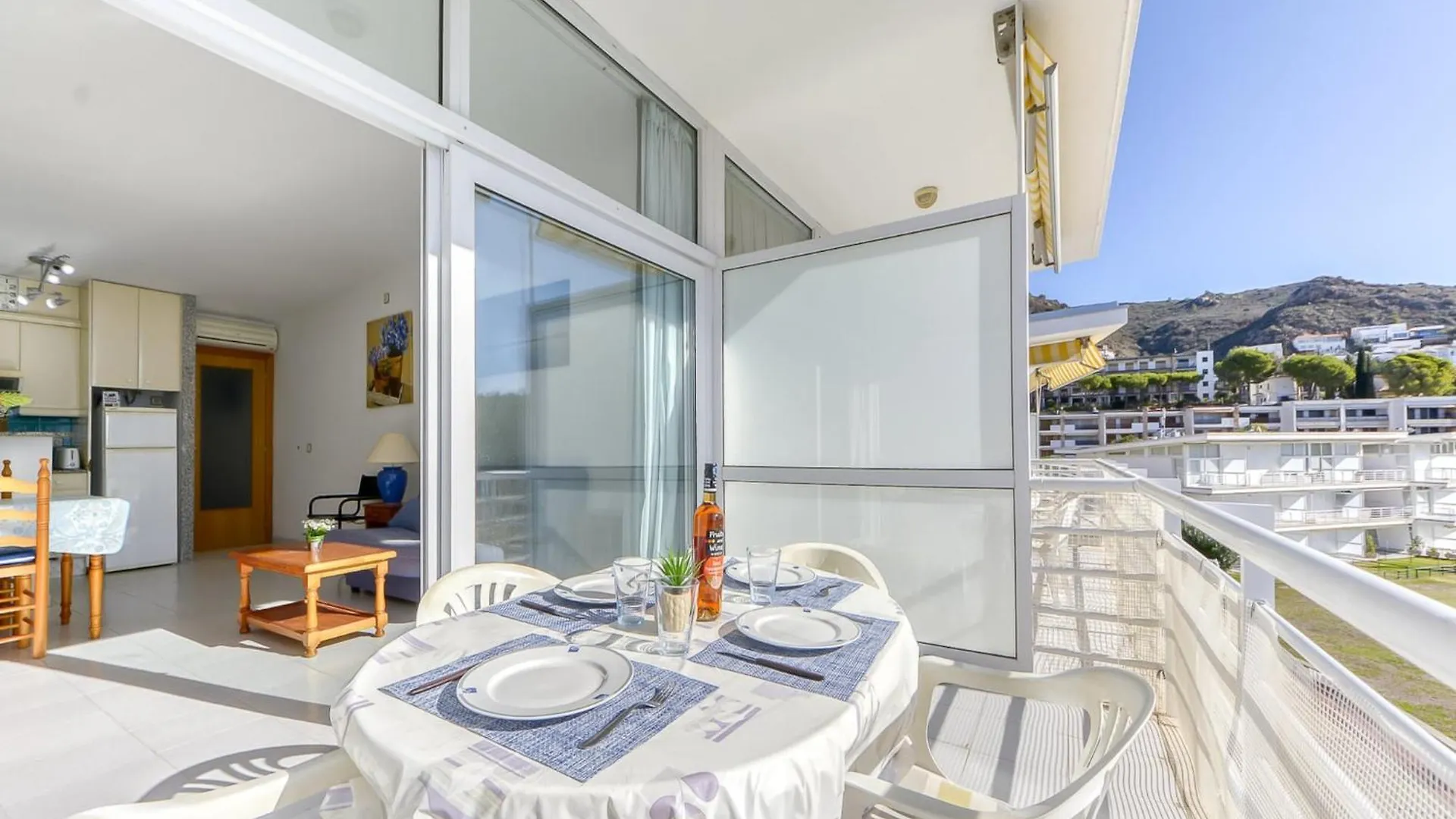 Apartment In Nature Montjoi